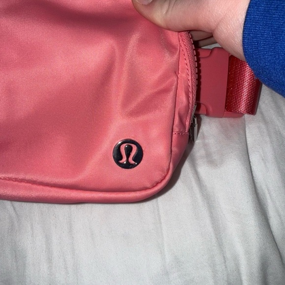 Lululemon Athletica Coral Belt Bag - Picture 5 of 5